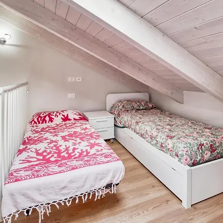 度假居 2 Bedroom Gorgeous In Magliolo-finale Ligure *