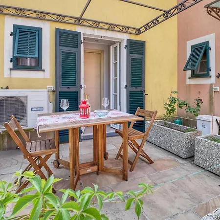 2 Bedroom Gorgeous In Magliolo-finale Ligure 펜션