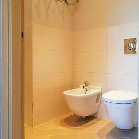 2 Bedroom Gorgeous In Magliolo-finale Ligure