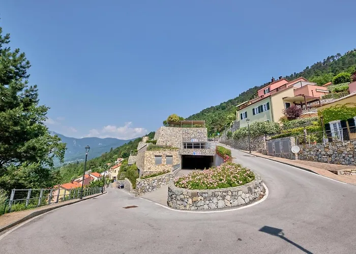 Lovely In Magliolo-finale Ligure Дом отдыха